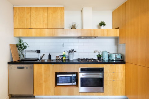 La Maison - Great View, Free Parking, Pool, Gym, Perfectly Located 2BR Apartment - Tourism Guide 10