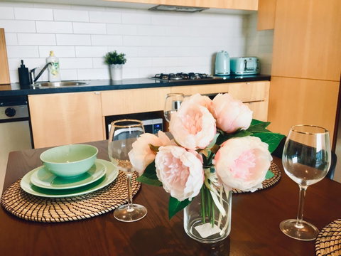 La Maison - Great View, Free Parking, Pool, Gym, Perfectly Located 2BR Apartment - Tourism Guide 13