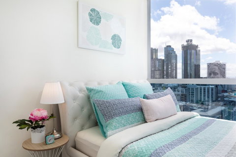 La Maison - Great View, Free Parking, Pool, Gym, Perfectly Located 2BR Apartment - Tourism Guide 15