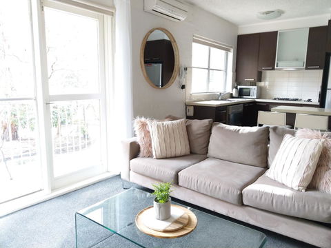 North Melbourne Retreat - Tourism Guide 3