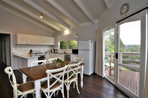 Hamptons In Healesville - Tourism Guide 4