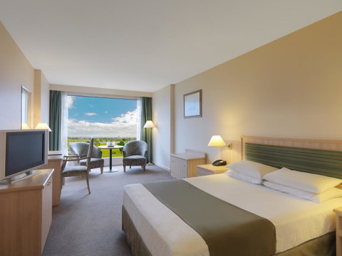 Bayview On The Park - Tourism Guide 10