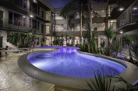 BEST WESTERN PLUS Travel Inn - Tourism Guide 2