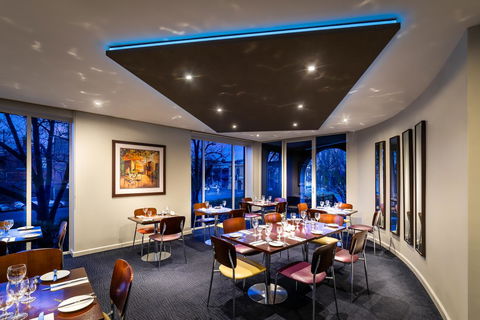 BEST WESTERN PLUS Travel Inn - Tourism Guide 4