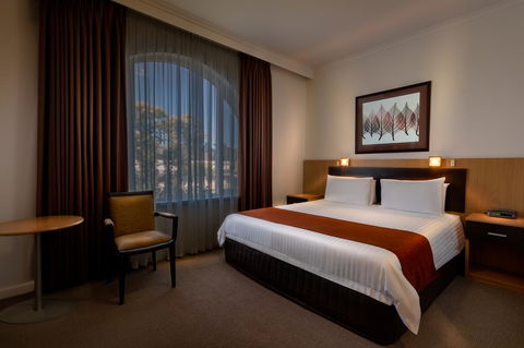 BEST WESTERN PLUS Travel Inn - Tourism Guide 24