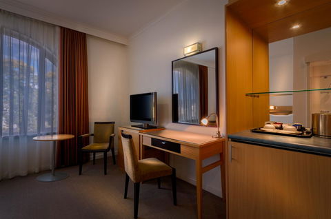 BEST WESTERN PLUS Travel Inn - Tourism Guide 27