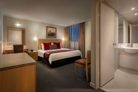 BEST WESTERN PLUS Travel Inn - Tourism Guide 28