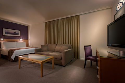 BEST WESTERN PLUS Travel Inn - Tourism Guide 32