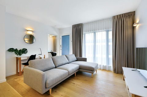 Lakes Edge Apartments - Tourism Guide 4