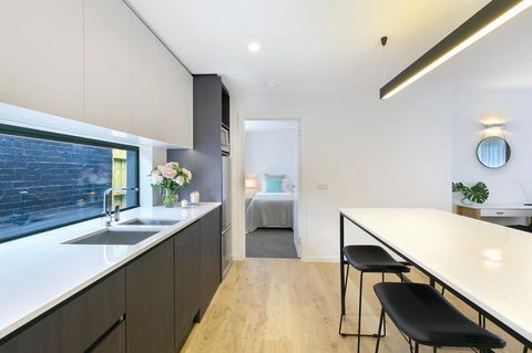 Lakes Edge Apartments - Tourism Guide 3