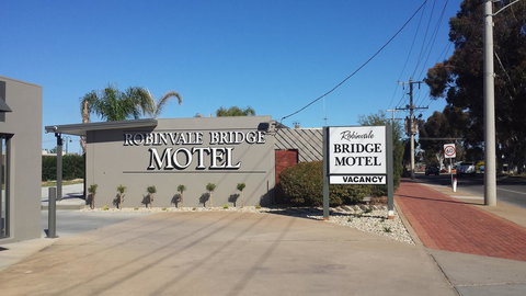 Robinvale Bridge Motel - Travel Agents 10