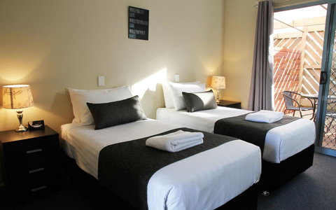 Robinvale Bridge Motel - Travel Agents 11