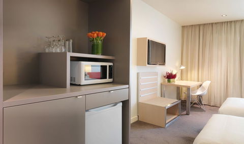 Travelodge Hotel Melbourne Docklands - Tourism Guide 13