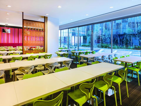 Travelodge Hotel Melbourne Docklands - Tourism Guide 21