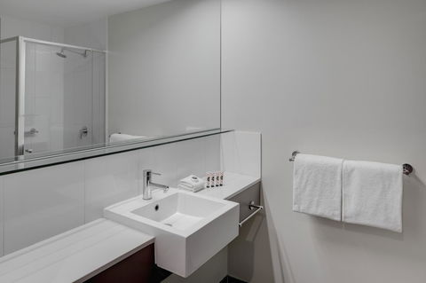 Travelodge Hotel Melbourne Docklands - Tourism Guide 14