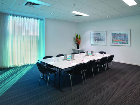 Travelodge Hotel Melbourne Docklands - Tourism Guide 22