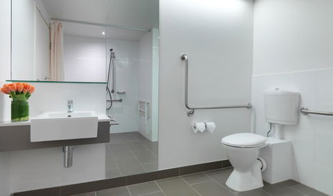 Travelodge Hotel Melbourne Docklands - Tourism Guide 19
