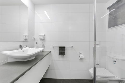 Comfort Inn Warrnambool International - Travel Agents 18
