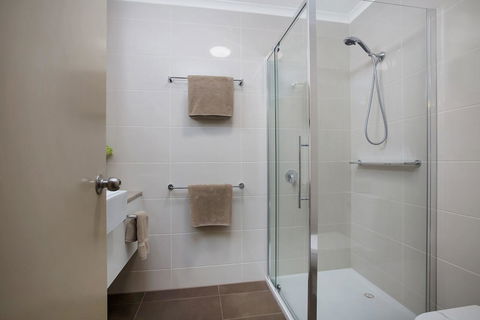 Comfort Inn Warrnambool International - Travel Agents 15