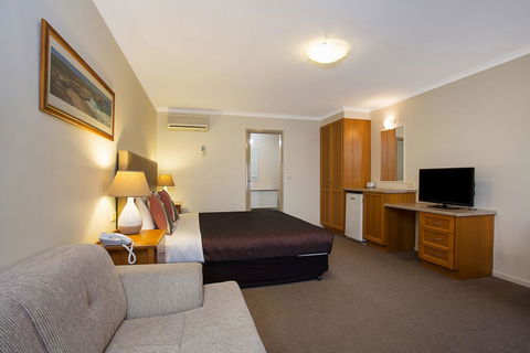 Comfort Inn Warrnambool International - Travel Agents 13