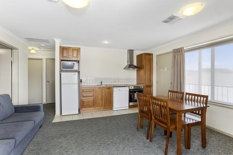 Comfort Inn Warrnambool International - Travel Agents 35