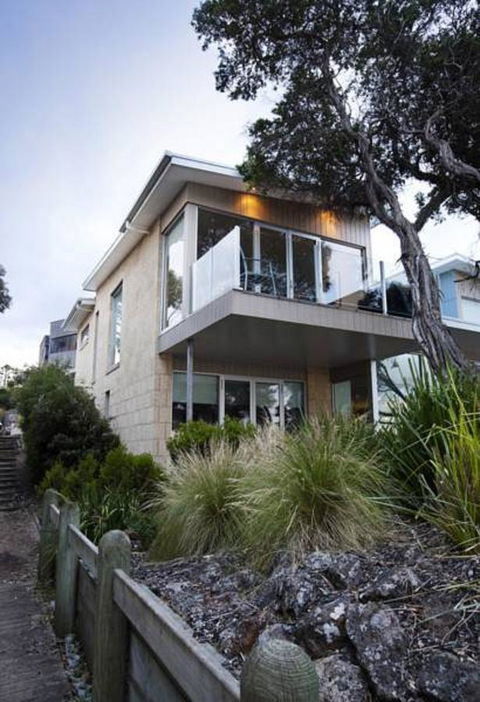 Battery Cove Beach Front Apartment - Travel Search 0