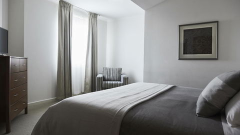 Plough Hotel - Tourism Guide 2