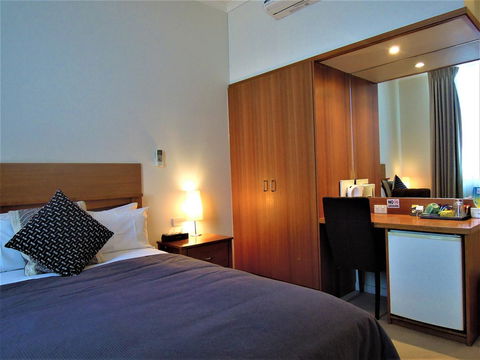 Plough Hotel - Tourism Guide 7
