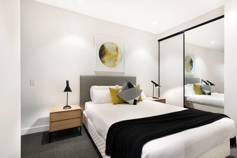 The Eminence Apartments By CLLIX - Tourism Guide 11