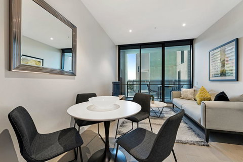The Eminence Apartments By CLLIX - Tourism Guide 14