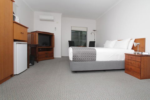 Quality Inn & Suites The Menzies - Tourism Guide 4