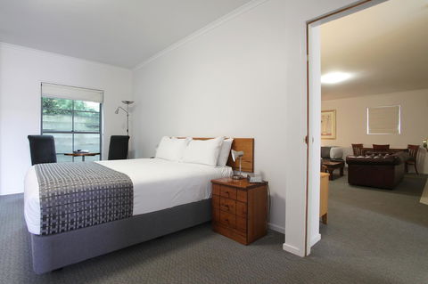 Quality Inn & Suites The Menzies - Tourism Guide 12