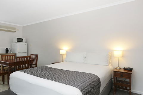 Quality Inn & Suites The Menzies - Tourism Guide 16
