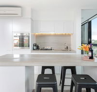 Modern Apartment in the heart of St Kilda - Tourism Guide