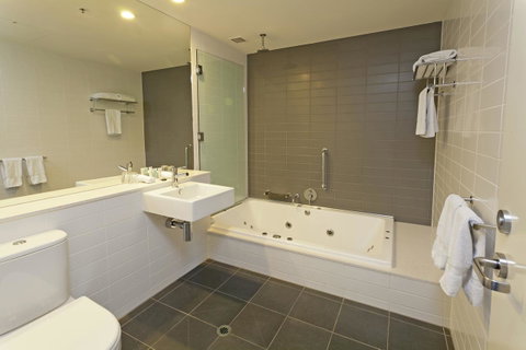 Causeway 353 Hotel - Tourism Guide 35