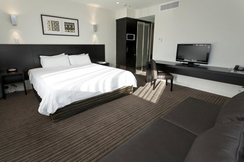 Causeway 353 Hotel - Tourism Guide 8