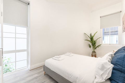 Unique 3 Bedroom Central CBD Townhouse - Tourism Guide 12