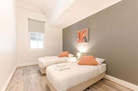 Unique 3 Bedroom Central CBD Townhouse - Tourism Guide 11
