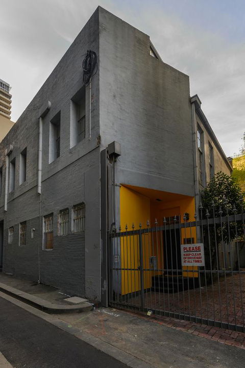 Unique 3 Bedroom Central CBD Townhouse - Tourism Guide 17