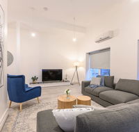Unique 3 Bedroom Central CBD Townhouse - Tourism Guide