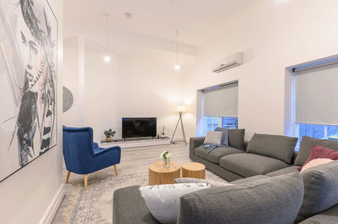 Unique 3 Bedroom Central CBD Townhouse - Tourism Guide 0