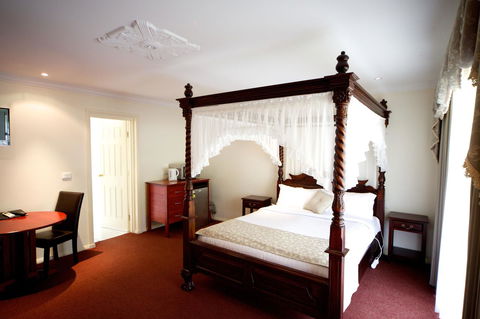 Sanctuary House Resort Motel - Tourism Guide 4