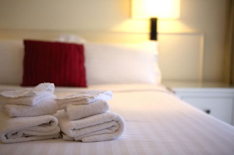 Sanctuary House Resort Motel - Tourism Guide 14