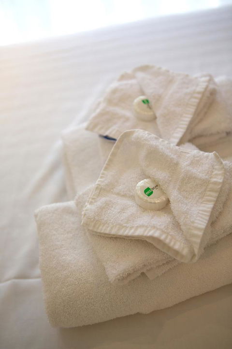 Sanctuary House Resort Motel - Tourism Guide 16