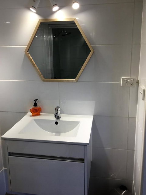 The Cosy Bungalow - Travel Agents 9