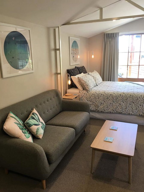 The Cosy Bungalow - Travel Agents 0