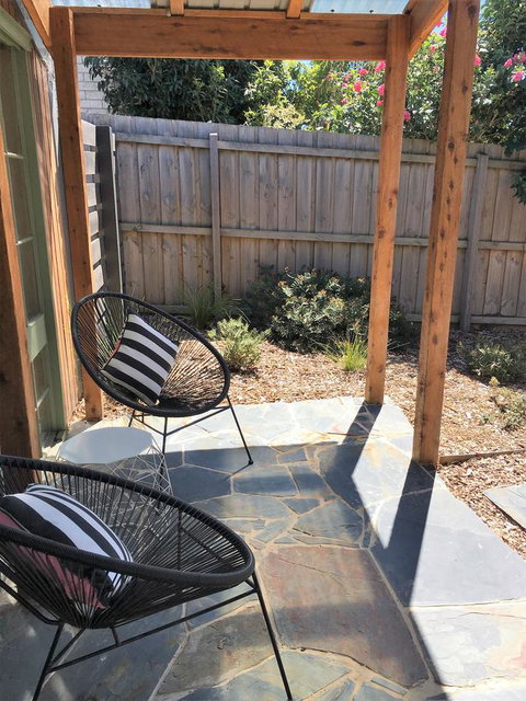 The Cosy Bungalow - Travel Agents 12