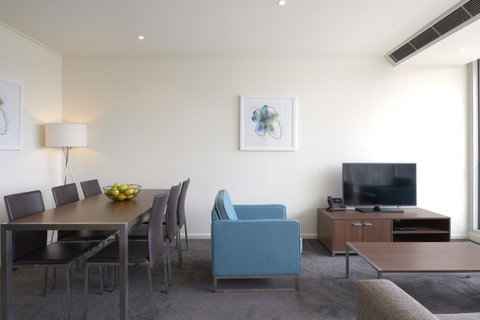City Tempo - Whiteman St - Tourism Guide 2