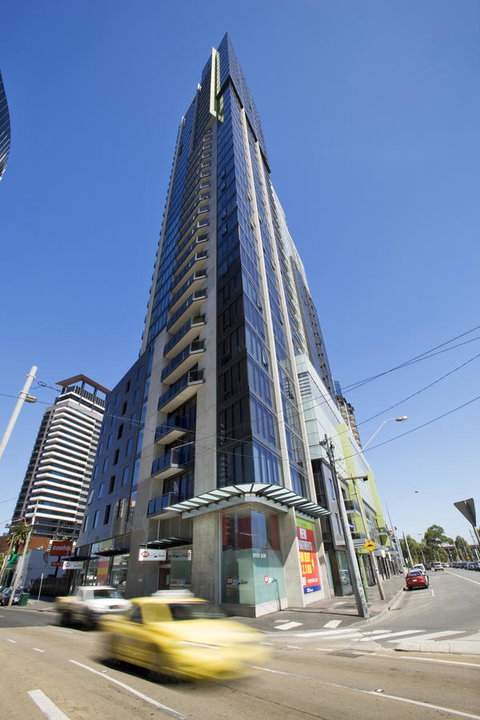 City Tempo - Whiteman St - Tourism Guide 17