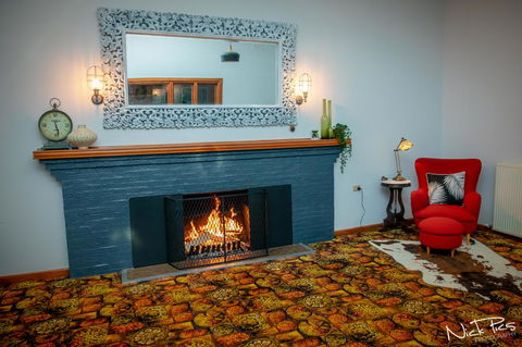 Amara Springs Guest House - Tourism Guide 9